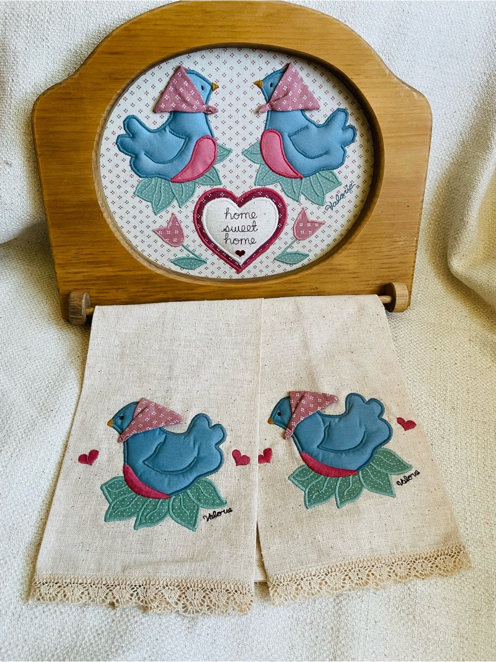 Vintage Valorie Blue Bird Appliqué Linen Kitchen Towel Set Hanger NEW